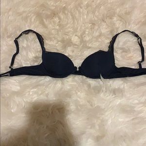 32A gilly Hicks Demi bra